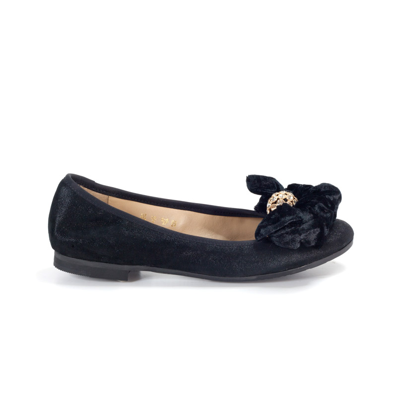 cushioned black flats