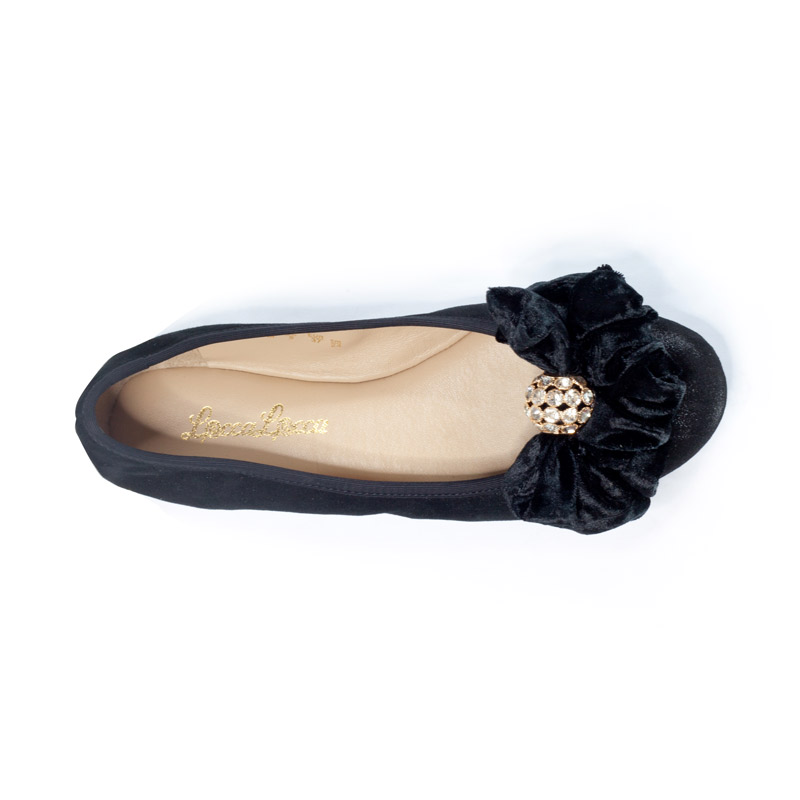 cushioned black flats